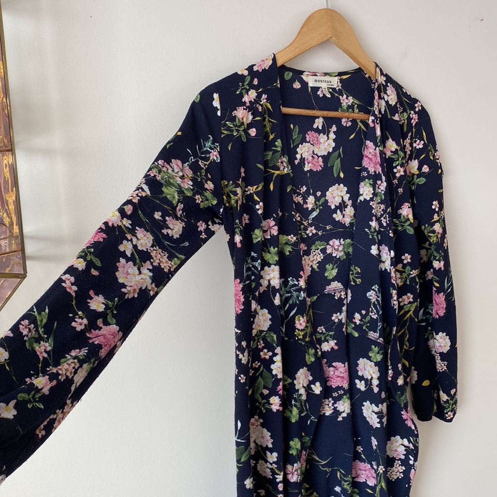 ❤️3 for $30❤️ Floral Long sleeve Cardigan Navy Blue with Pink Flowers - Picture 2 of 6